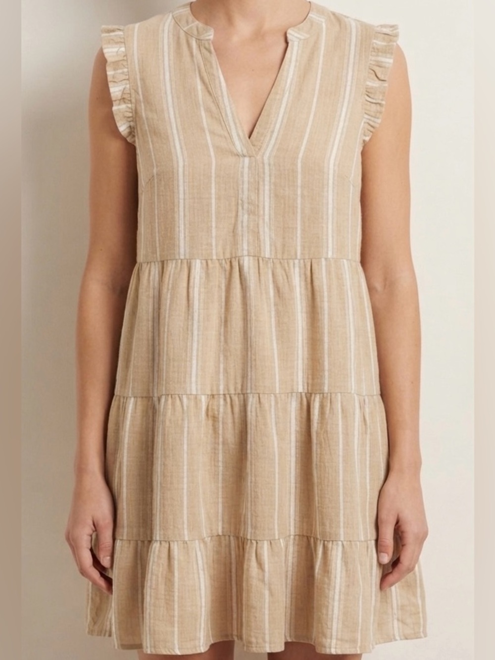 Mi Ami Francesca Collection Tan Striped Tiered V-Neck Dress Women’s Medium